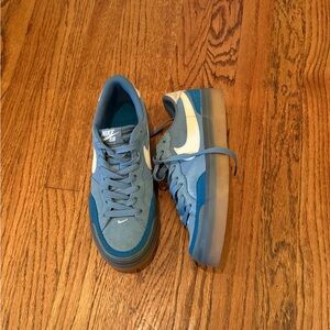 Nike SB Teal and White Sneakers